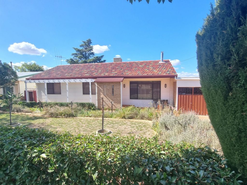 Helpful, thorough and committed property