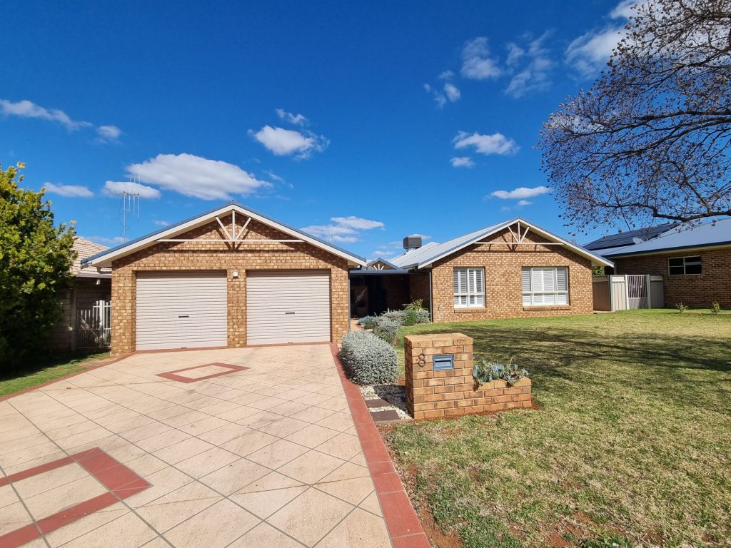Review of Janna Flanagan property
